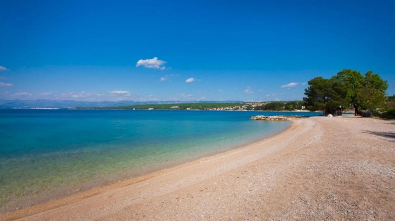 Apartments Iskra Malinska Εξωτερικό φωτογραφία